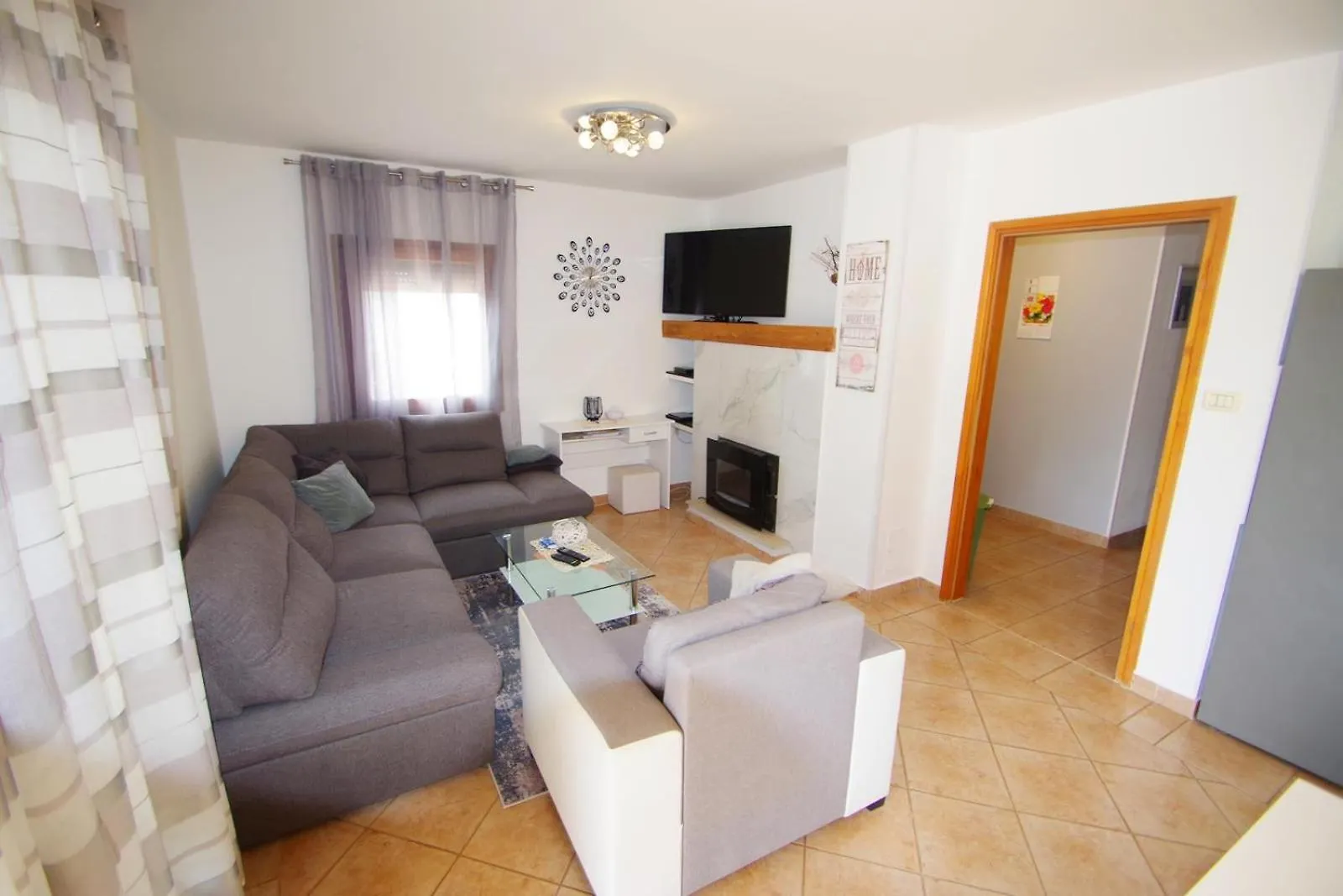 Holiday House Nena Pula 0*,  Croatia