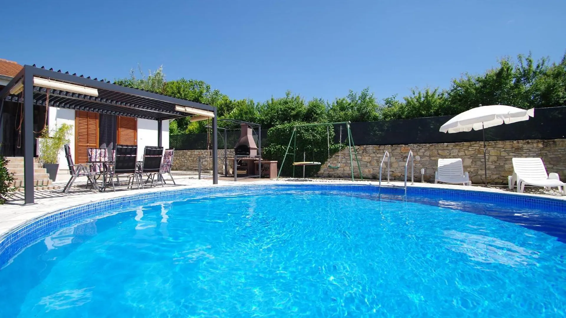 Holiday House Nena Pula 0*,  Chorwacja
